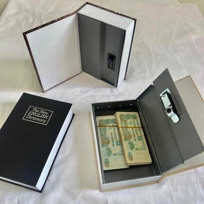 خزنة أموال ومجوهرات على شكل كتاب بكود سري